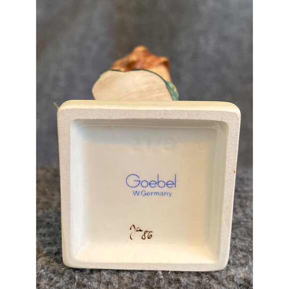 VTG Goebel Hummel Figurine Heavenly Angel Holding Candle 21/0 Missing Bee TMK-6 - Picture 8 of 8